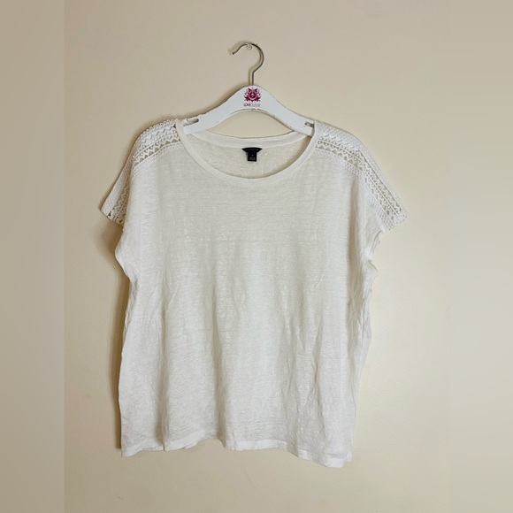 Ann Taylor Tops - Ann Taylor 100% Linen White Lace Crochet Accent Tee size medium